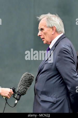 Peter Bone MP (Con : Abrantes) sur College Green, Westminster, Avril 2018 Banque D'Images