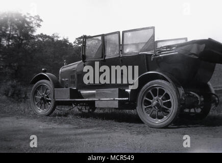 Années 1920, tableau historique de la 'Oxford Bullnose' automobile, un Tourer 4 places faite par la fabricant W.R Morris entre 1919 et 1926 à Oxford, Angleterre, Royaume-Uni. Banque D'Images