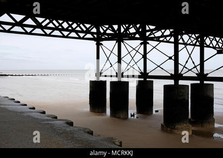 Sous jetée de Cromer, North Norfolk, Angleterre Banque D'Images