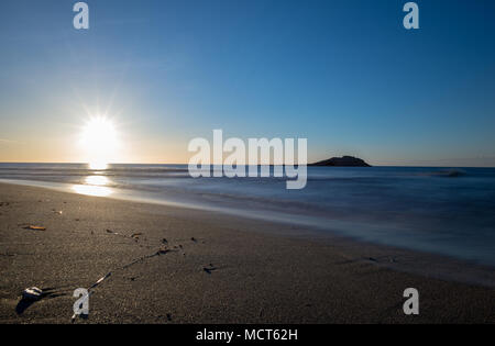 La plage de Carboneras à Almeria au lever du soleil , Espagne Banque D'Images