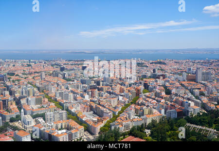 La vue plongeante de la résidence du centre de Lisbonne. Portugal Banque D'Images