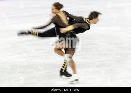 Flou de mouvement d'action d'Alisa Agafonova/Alper Ucar (TUR) en patinage artistique - danse sur glace gratuitement aux Jeux Olympiques d'hiver de PyeongChang 2018 Banque D'Images