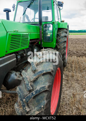 Sur le terrain du tracteur Banque D'Images