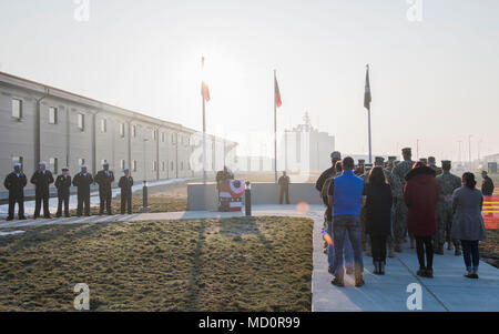 DEVESELU, Roumanie (28 mars 2018) marins affectés à l'installation de soutien naval Deveselu organiser une célébration pour le 50e anniversaire de la guerre du Vietnam. NSF Deveselu AAMDS et Roumanie sont situés dans la base militaire roumaine 99e et jouer un rôle clé dans la défense antimissile balistique en Europe orientale. Banque D'Images