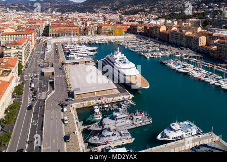 Vue aérienne du port de Nice Banque D'Images