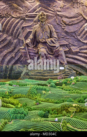 Chine, province du Sichuan, Mingshan, statue de Wu Lizhen, savoir le premier producteur de thé Banque D'Images