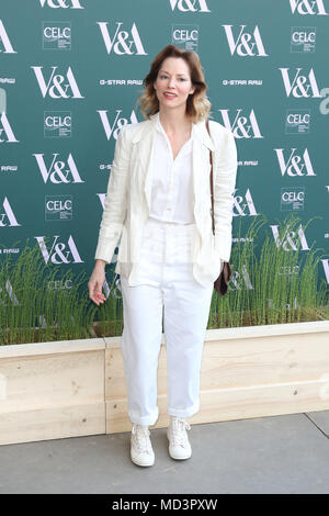 Londres, Royaume-Uni. 18 avr, 2018. Sienna Guillory, façonné à partir de la Nature - VIP Preview, Victoria and Albert Museum, Londres, Royaume-Uni 18 avril 2018, photo de Richard Goldschmidt : Riche de crédit Gold/Alamy Live News Banque D'Images