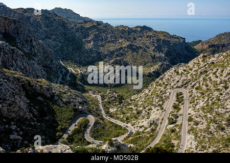 La serpentine road to Sa Calobra, Mallorca Espagne Banque D'Images