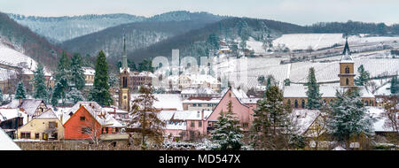 Panorama d'une ville de Ribeauvillé, Haut-Rhin département de France Banque D'Images