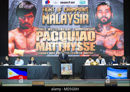 Paranaque City, Philippines. 18 avr, 2018. La lutte contre le sénateur Emmanuel 'Manny' Pacquiao donne son discours pour l'Pacquiao - Matthysse "lutte des champions' qui se tiendra Axiata Arena à Kuala Lumpur, Malaisie, le 15 juillet 2018 Crédit : Noel Tonido/Pacific Press/Alamy Live News Banque D'Images