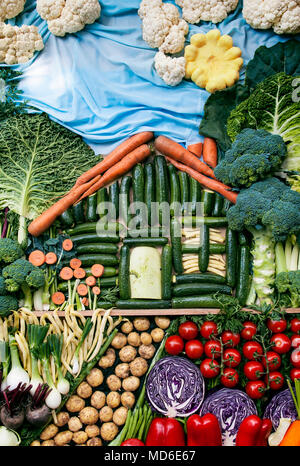 Paysage de création faite avec un assortiment de légumes biologiques. Banque D'Images