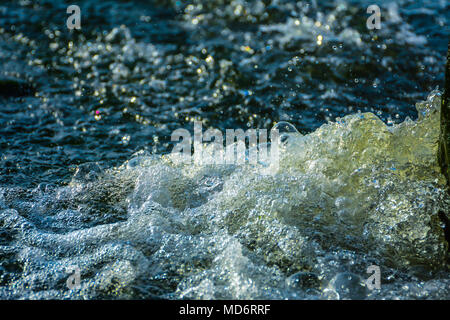 River water splash Banque D'Images