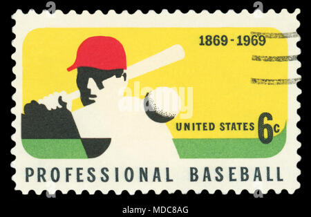 USA - circa 1969 : un timbre imprimé aux États-Unis montre le baseball professionnel, 1869-1969, vers 1969 Banque D'Images