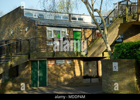 Jardins Cressingham conseil de faible hauteur dans Lambeth Housing Estate, Londres du sud, menacée par les développeurs qui veulent convertir en un développement de luxe,Londres,Angleterre,UK Banque D'Images