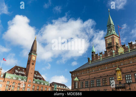 Copenhague - 23 OCTOBRE : Scandic Palace Hotel et l'Hôtel de ville de Copenhague au Danemark le 23 octobre 2015 Banque D'Images