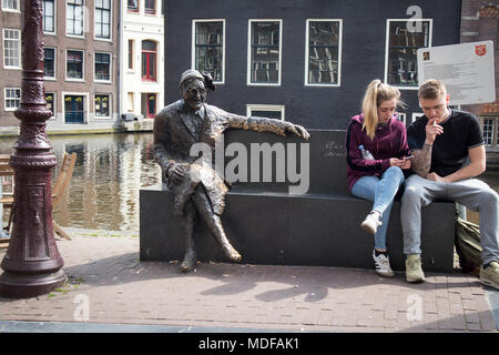 Amsterdam, Pays-Bas - 14 avril 2018 sculpture en bronze de Alida Bosshardt -Major Bosshardt par Peter de Leeuwe dans le Quartier Rouge, Amsterdam, Holla Banque D'Images