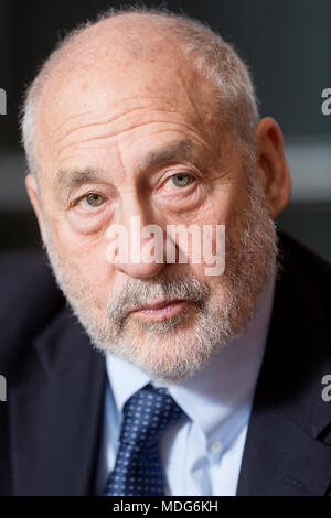 Portrait de Joseph E. Stiglitz, économiste américain, au Parlement européen le 2016/11/16 Banque D'Images