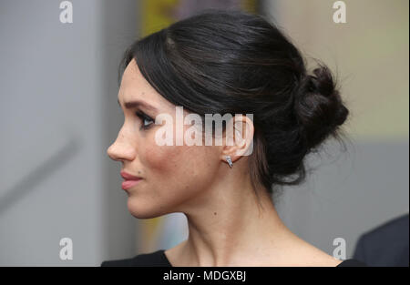 Meghan Markle assiste à une réception à l'autonomisation des femmes la Royal Aeronautical Society de Londres au cours de la réunion des chefs de gouvernement du Commonwealth. Banque D'Images