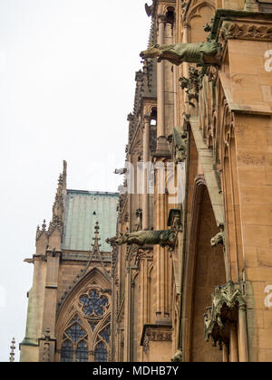 Détail de la façade de la cathédrale Saint-Etienne, Metz Banque D'Images