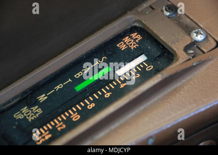 Fenêtre d'indication de la bordure de stab sur le pont de vol d'un Boeing 747-400 (vol - hors bande verte) Banque D'Images