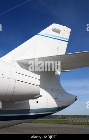 L'empennage d'un avion à réaction Falcon Banque D'Images