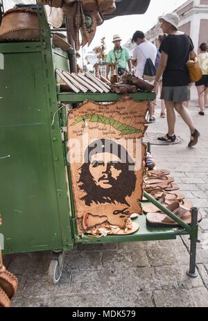 Cienfuegos, Cuba. 24 Nov, 2017. Souvenirs, cartes postales, calendriers - Che Guevara se retrouve partout à Cuba. (24 novembre 2017) | dans le monde entier : dpa Crédit/Alamy Live News Banque D'Images