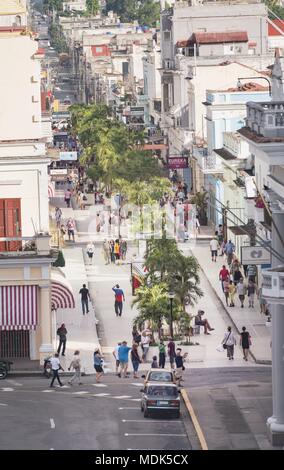 Cienfuegos, Cuba. 24 Nov, 2017. Une rue piétonne mène à travers la ville à la Central Parc Marti. (24 novembre 2017) | dans le monde entier : dpa Crédit/Alamy Live News Banque D'Images