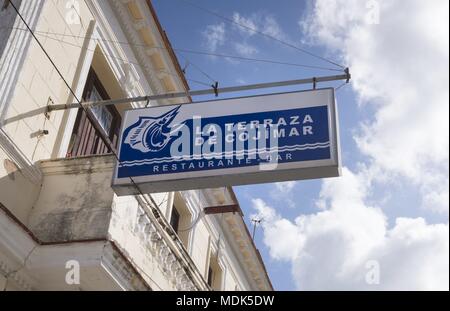 Cojimar, Cuba. 17 novembre, 2017. L'écrivain américain Ernest Hemingway a fait le restaurant Las Arecas, maintenant appelée La Terraza, célèbre dans le monde entier. (17 novembre 2017) | dans le monde entier : dpa Crédit/Alamy Live News Banque D'Images