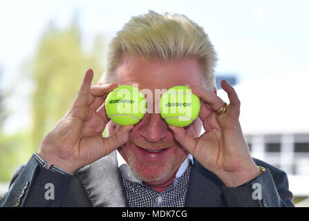 20 avril 2018, Allemagne, Munich : Ancien champion de tennis Boris Becker participe à une conférence de presse de la chaîne Eurosport. Becker a prolongé son contrat et continuera à travailler en tant que co-commentateur d'Eurosport. Photo : Peter Kneffel/dpa Banque D'Images