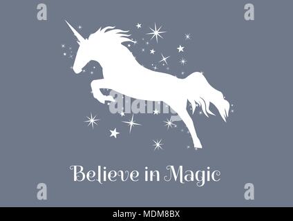 Croire en la magie du texte et unicorn blanc silhouette aux étoiles Banque D'Images