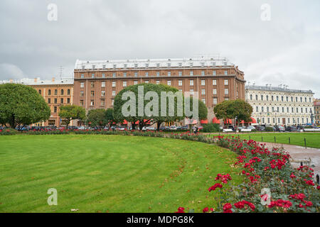 SAINT PETERSBURG - CIRCA Octobre 2017 : Saint Petersburg paysage urbain dans la journée. Banque D'Images