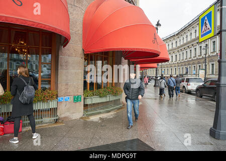 SAINT PETERSBURG - CIRCA Octobre 2017 : Saint Petersburg paysage urbain dans la journée. Banque D'Images