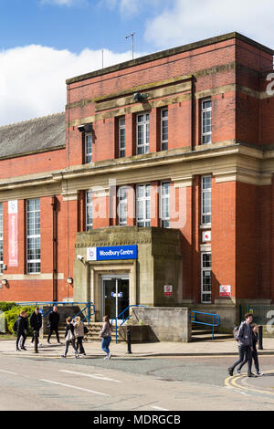 Collège de Bury, Woodbury Center building sur Market Street, Bury Greater Manchester. L'ancien collège technique Bury date des années 1940. Banque D'Images