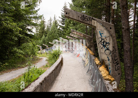 Sarajevo, Bosnie-Herzégovine, 16 juillet 2017 : l'ex 1984 Jeux olympiques de bobsleigh et de luge dans les montagnes à l'extérieur de Sarajevo Banque D'Images