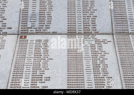 Srebrenica, la Bosnie-Herzégovine, le 16 juillet 2017 : Srebrenica, Potocari cimetière et mémorial aux victimes du génocide Banque D'Images