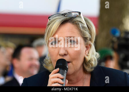 Paris, France, le 20 avril 2018. Le Front national d'organiser un rassemblement contre la politique d'immigration du Président Emmanuel Macron, en face de l'Assemblée nationale, avec un discours de Marine Le Pen Crédit : Avenir Photos/Alamy Live News Banque D'Images