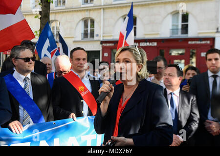 Paris, France, le 20 avril 2018. Le Front national d'organiser un rassemblement contre la politique d'immigration du Président Emmanuel Macron, en face de l'Assemblée nationale, avec un discours de Marine Le Pen Crédit : Avenir Photos/Alamy Live News Banque D'Images