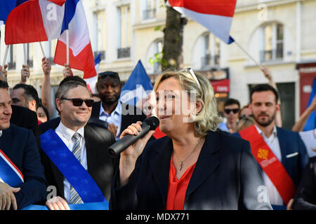 Paris, France, le 20 avril 2018. Le Front national d'organiser un rassemblement contre la politique d'immigration du Président Emmanuel Macron, en face de l'Assemblée nationale, avec un discours de Marine Le Pen Crédit : Avenir Photos/Alamy Live News Banque D'Images