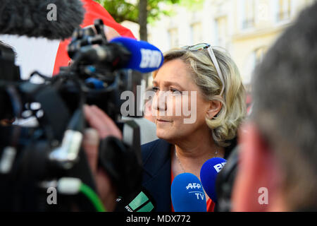 Paris, France, le 20 avril 2018. Le Front national d'organiser un rassemblement contre la politique d'immigration du Président Emmanuel Macron, en face de l'Assemblée nationale, avec un discours de Marine Le Pen Crédit : Avenir Photos/Alamy Live News Banque D'Images