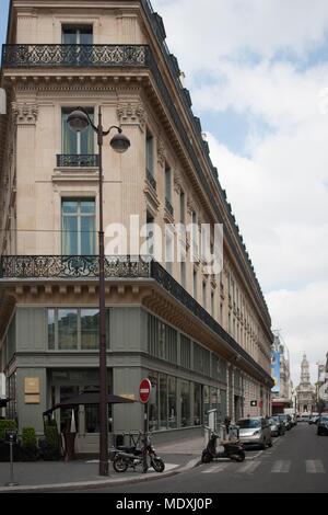 Paris, 9ème arrondissement, rue de la Chaussée d'Antin, l'angle de la rue Meyerbeer, façades, balcon, Banque D'Images