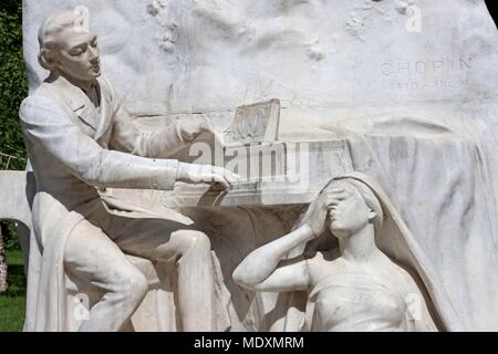 Paris, Parc Monceau, statue en hommage à Frédéric Chopin, Banque D'Images