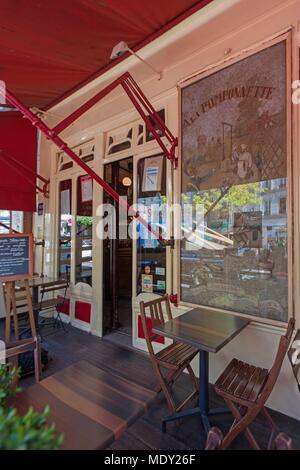 Paris, Montmartre, rue Lepic, restaurant la pomponnettes, dessins par Francisque Poulbot Banque D'Images