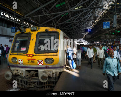 Maharaj Chhatrapati Shivaji Terminus, anciennement connu sous le nom de Victoria Terminus, une gare ferroviaire historique et site du patrimoine mondial de l'UNESCO Banque D'Images