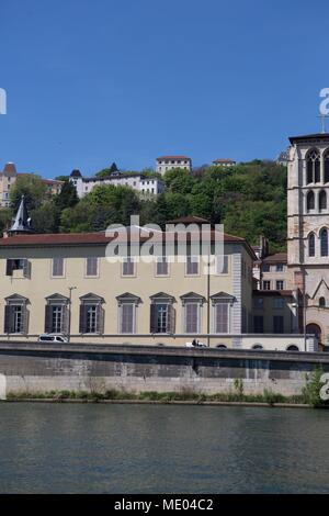 France, Lyon, quais de la Saône, quai Romain Rolland, Cathédrale Saint-Jean-Baptiste, Banque D'Images