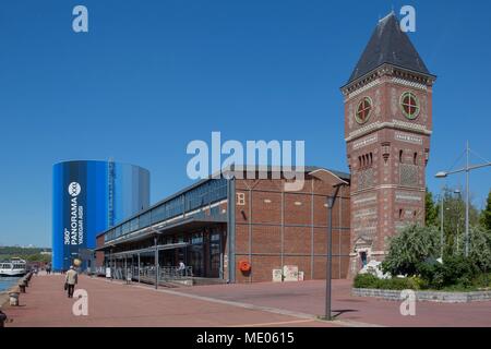 France, Rouen, quai, Promenade Normandie-Niemen, Panorama XXL, artiste : Yadegar Asisi, anciens docks restaurés, restaurant Le marégraphe Banque D'Images