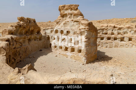 Un columbarium ronde pigeonnier tour à la forteresse de Massada en Israël Banque D'Images