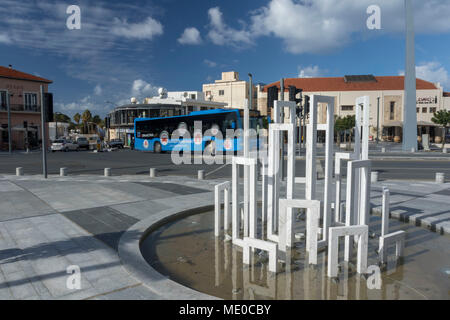 Dispositif de l'eau dans la partie rénovée de la vieille ville, sur la route de la gare routière de karvella, Paphos, Chypre, Europe Banque D'Images