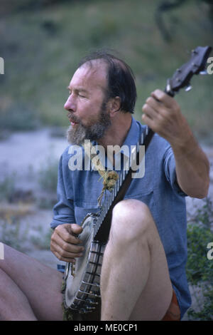 Pete Seeger dans Hells Canyon 1972, Hells Canyon, Snake River, gorges les plus profondes d'Amérique du Nord (2400 m), forme la frontière de l'Idaho et l'Oregon. Photogr Banque D'Images