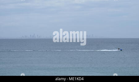 Côte d'or vue sur l'horizon de Rainbow Bay lookout dans Pat Fagan Park (Coolangatta, Queensland Australie) Banque D'Images