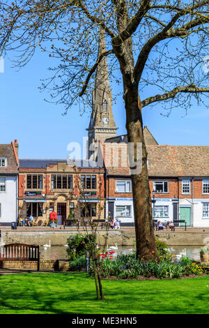 L'ancien port fluvial, du centre-ville sur la grande rivière Ouse , Cambridgeshire, Angleterre, RU, FR Banque D'Images